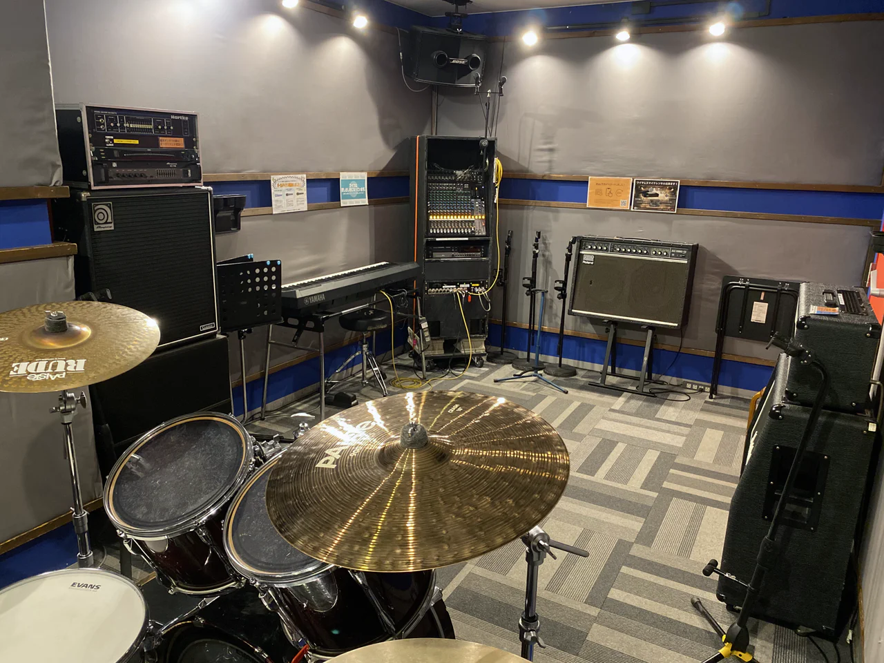ROOM 1(約10帖)