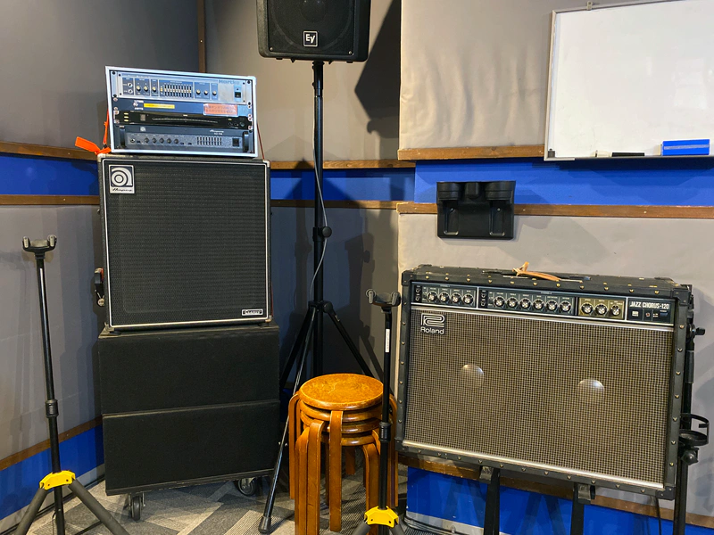 ROOM 2（約11帖）